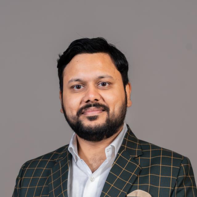 Saket Bisani